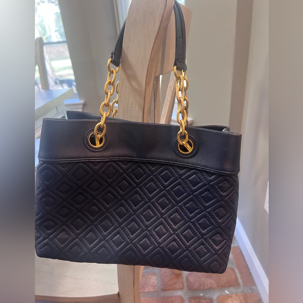 Tory Burch Fleming quilted handbag - Picture 6 of 14